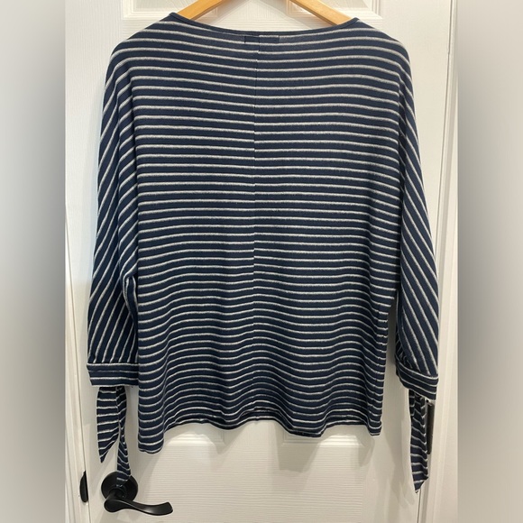 Chaps Women 3/4 Sleeve Blue & White Stripe Oversized Top Nautical Large - Picture 6 of 11